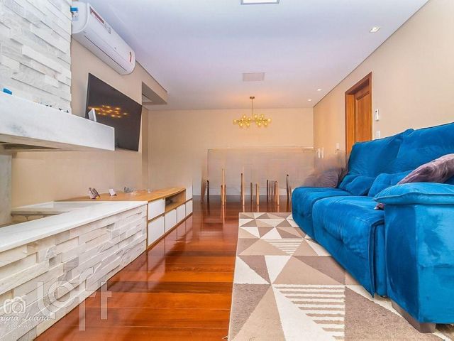 Apartamento com 144m², 3 dormitórios, 1 suíte, 2 vagas, Rio Branco em Porto Alegre