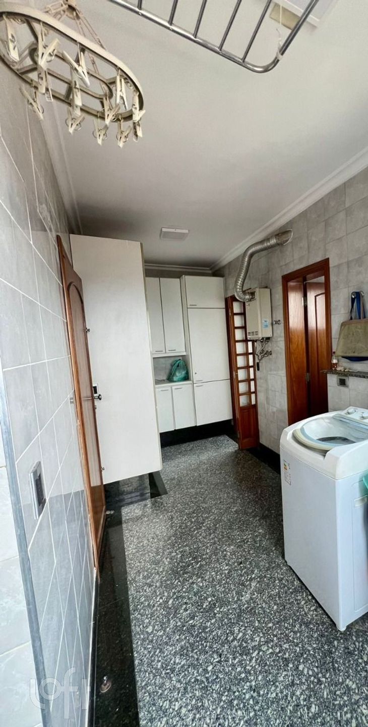 Apartamento à venda com 4 quartos, 227m² - Foto 9