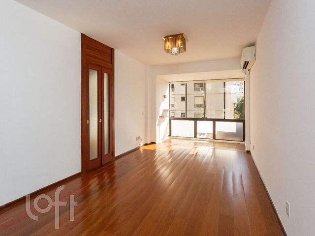 Apartamento com 80m², 2 dormitórios, 1 vaga, Rio Branco em Porto Alegre