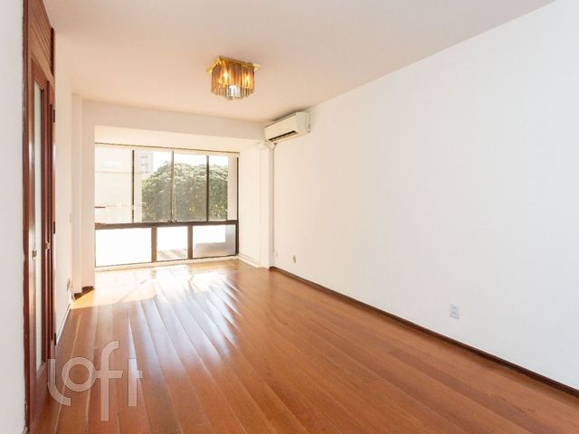 Apartamento com 80m², 2 dormitórios, 1 vaga, Rio Branco em Porto Alegre