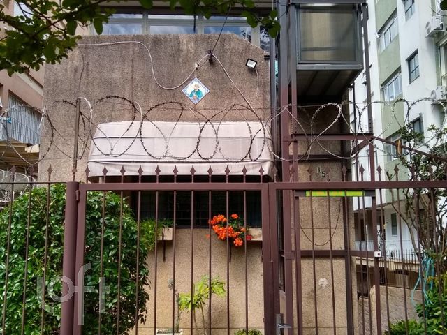 Casa com 363m², 4 dormitórios, Petrópolis em Porto Alegre