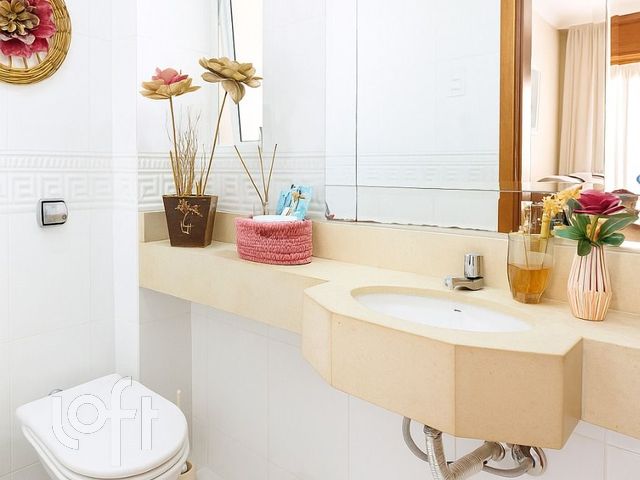 Apartamento com 93m², 4 dormitórios, Menino Deus em Porto Alegre