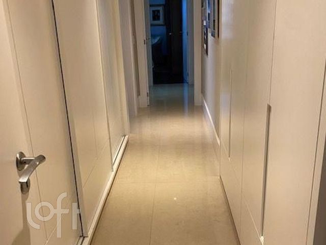 Apartamento com 333m², 3 dormitórios, 3 suítes, 4 vagas, Bela Vista em Porto Alegre