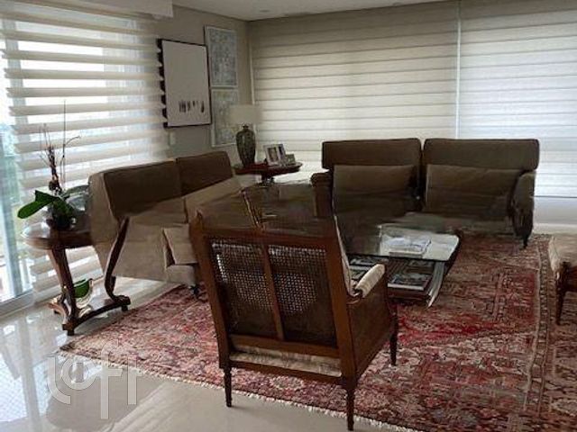 Apartamento com 333m², 3 dormitórios, 3 suítes, 4 vagas, Bela Vista em Porto Alegre