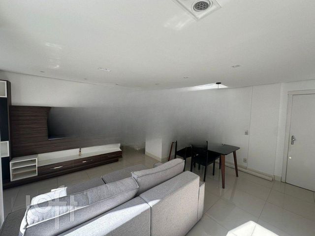Apartamento com 65m², 2 dormitórios, 1 suíte, 1 vaga, Vila Ipiranga em Porto Alegre