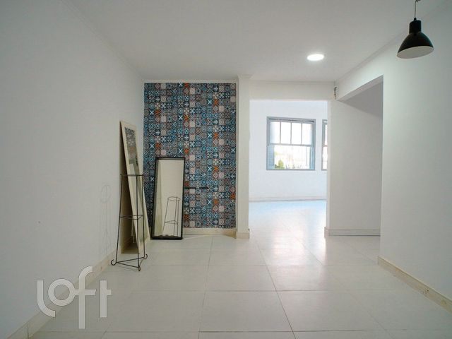 Apartamento com 107m², 2 dormitórios, 1 suíte, Bom Fim em Porto Alegre