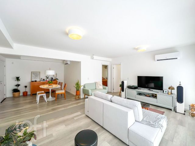 Apartamento com 94m², 2 dormitórios, 1 suíte, 2 vagas, Menino Deus em Porto Alegre