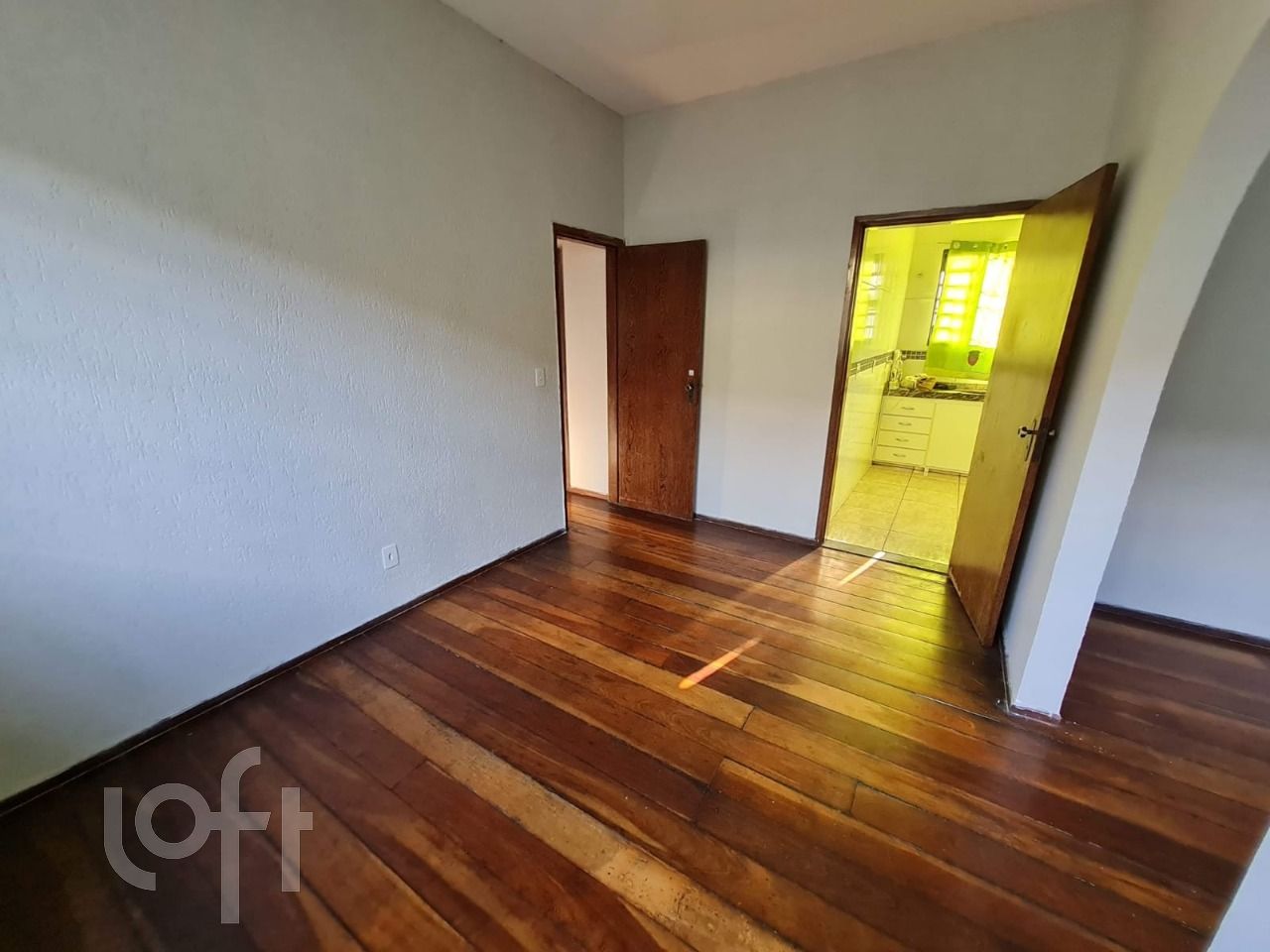 Apartamento à venda com 3 quartos, 98m² - Foto 2