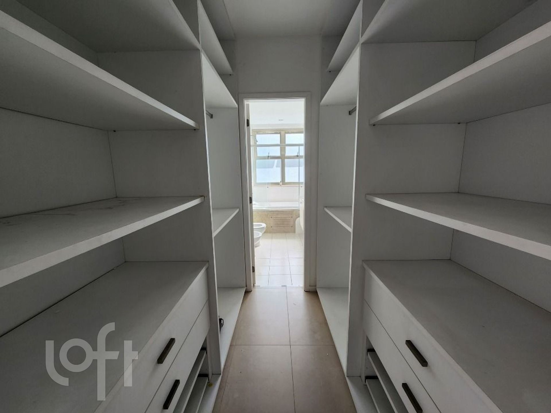 Apartamento à venda com 3 quartos, 275m² - Foto 26