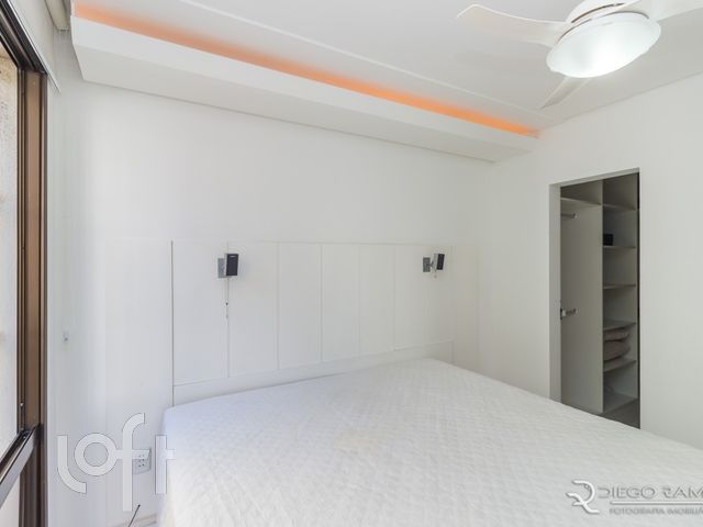 Apartamento com 49m², 1 dormitório, 1 vaga, Petrópolis em Porto Alegre