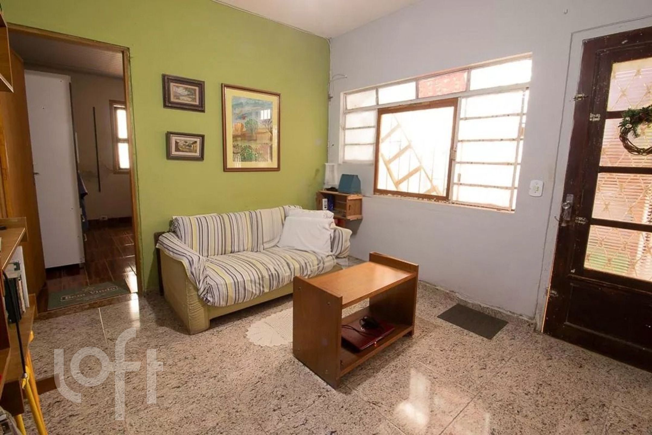 Casa à venda com 2 quartos, 140m² - Foto 1