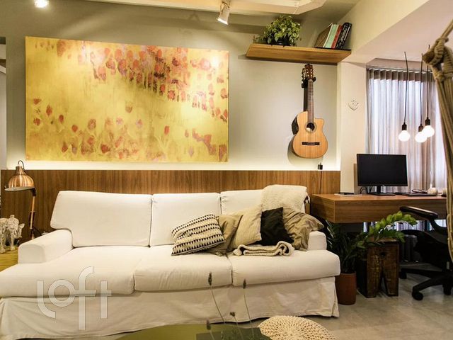 Apartamento com 75m², 2 dormitórios, 1 suíte, 2 vagas, Petrópolis em Porto Alegre