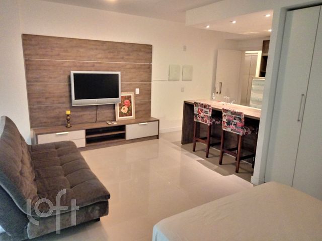 Apartamento com 38m², 1 dormitório, 1 vaga, Praia de Belas em Porto Alegre