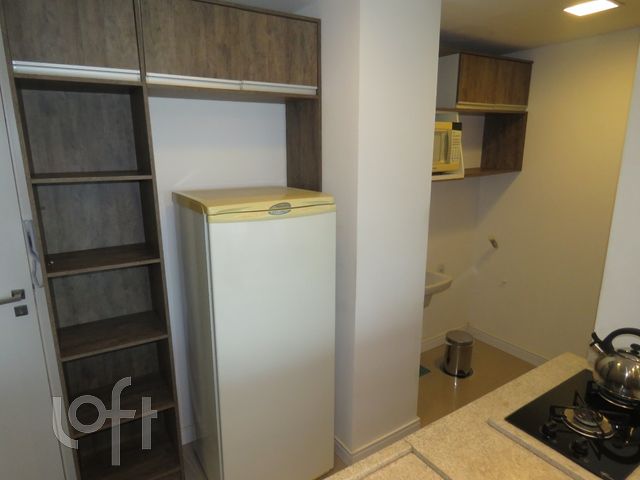 Apartamento com 38m², 1 dormitório, 1 vaga, Praia de Belas em Porto Alegre