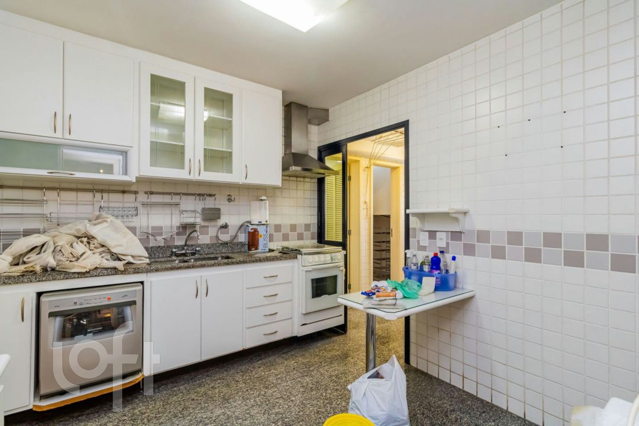 Apartamento à venda com 2 quartos, 87m² - Foto 9