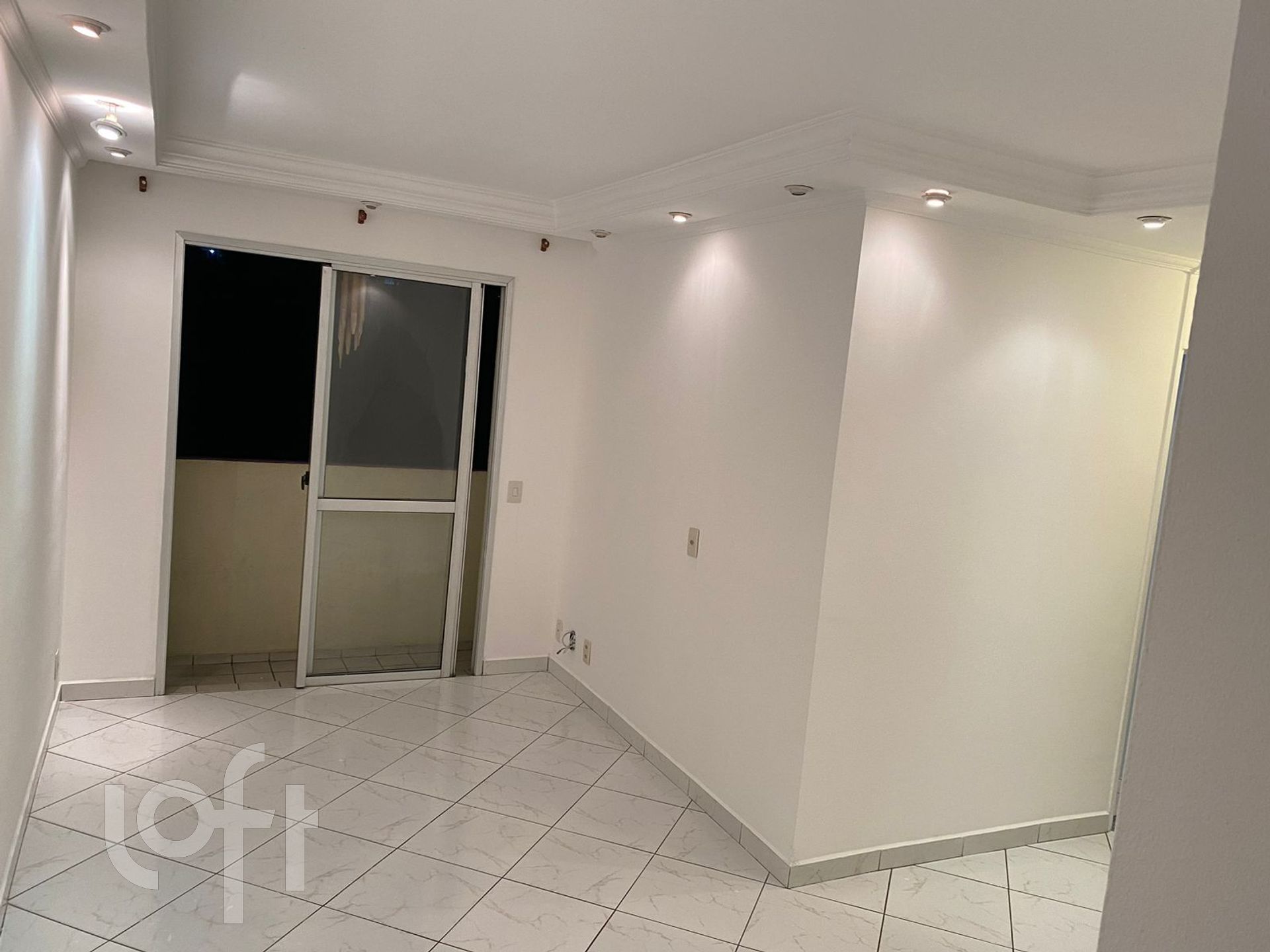 Apartamento à venda com 3 quartos, 55m² - Foto 2