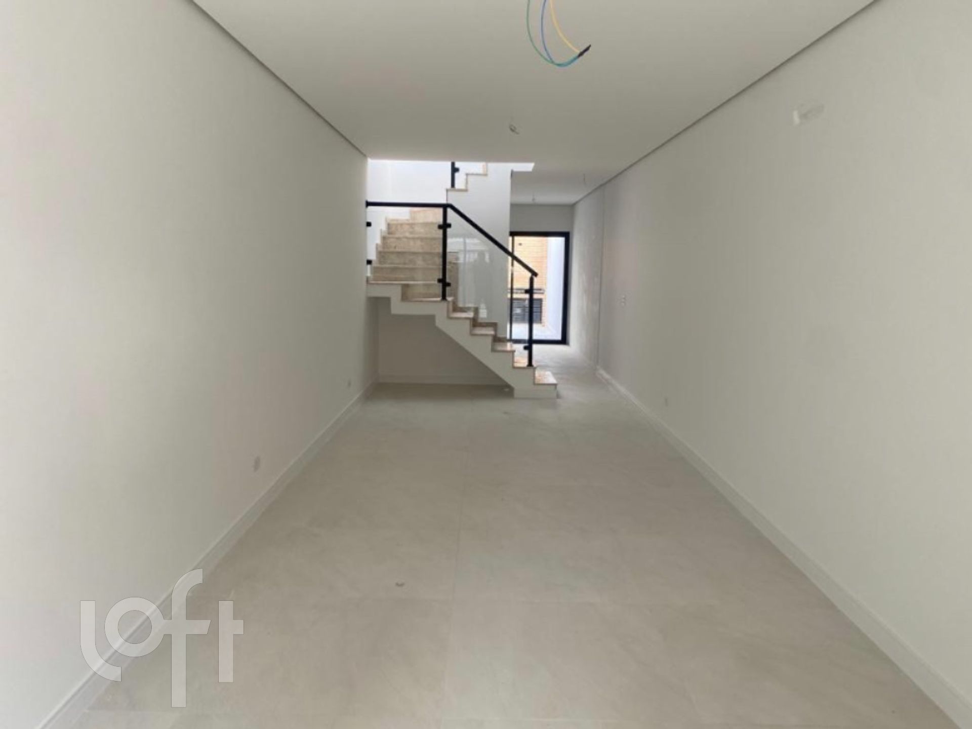 Casa à venda com 3 quartos, 120m² - Foto 2