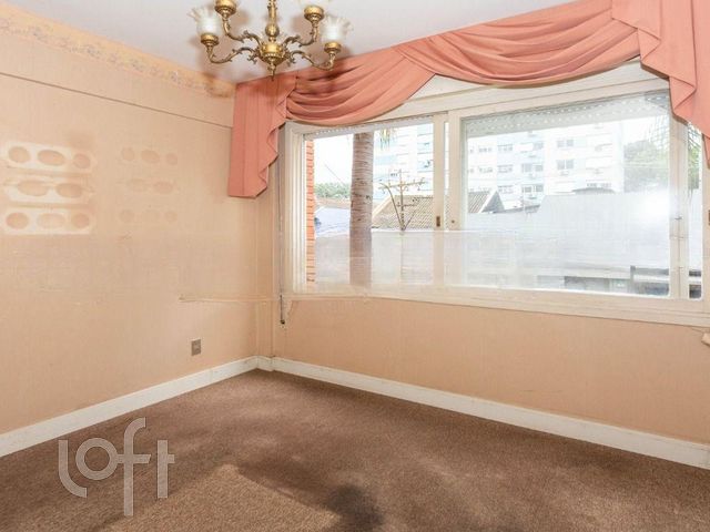 Apartamento com 109m², 3 dormitórios, 1 vaga, Floresta em Porto Alegre