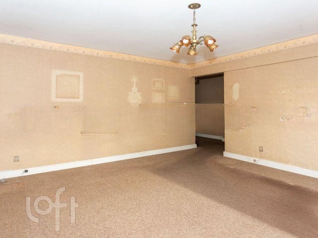 Apartamento com 109m², 3 dormitórios, 1 vaga, Floresta em Porto Alegre