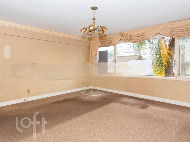 Apartamento com 109m², 3 dormitórios, 1 vaga, Floresta em Porto Alegre