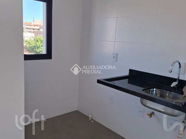 Apartamento com 66m², 2 dormitórios, 1 suíte, 1 vaga, Petrópolis em Porto Alegre