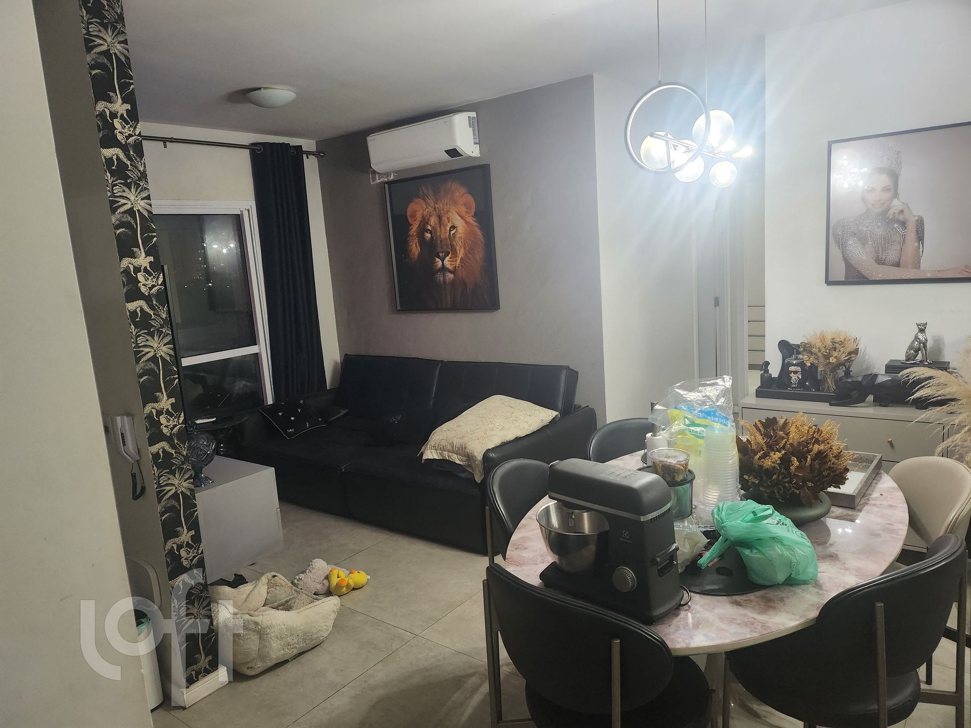 Apartamento à venda com 2 quartos, 65m² - Foto 1