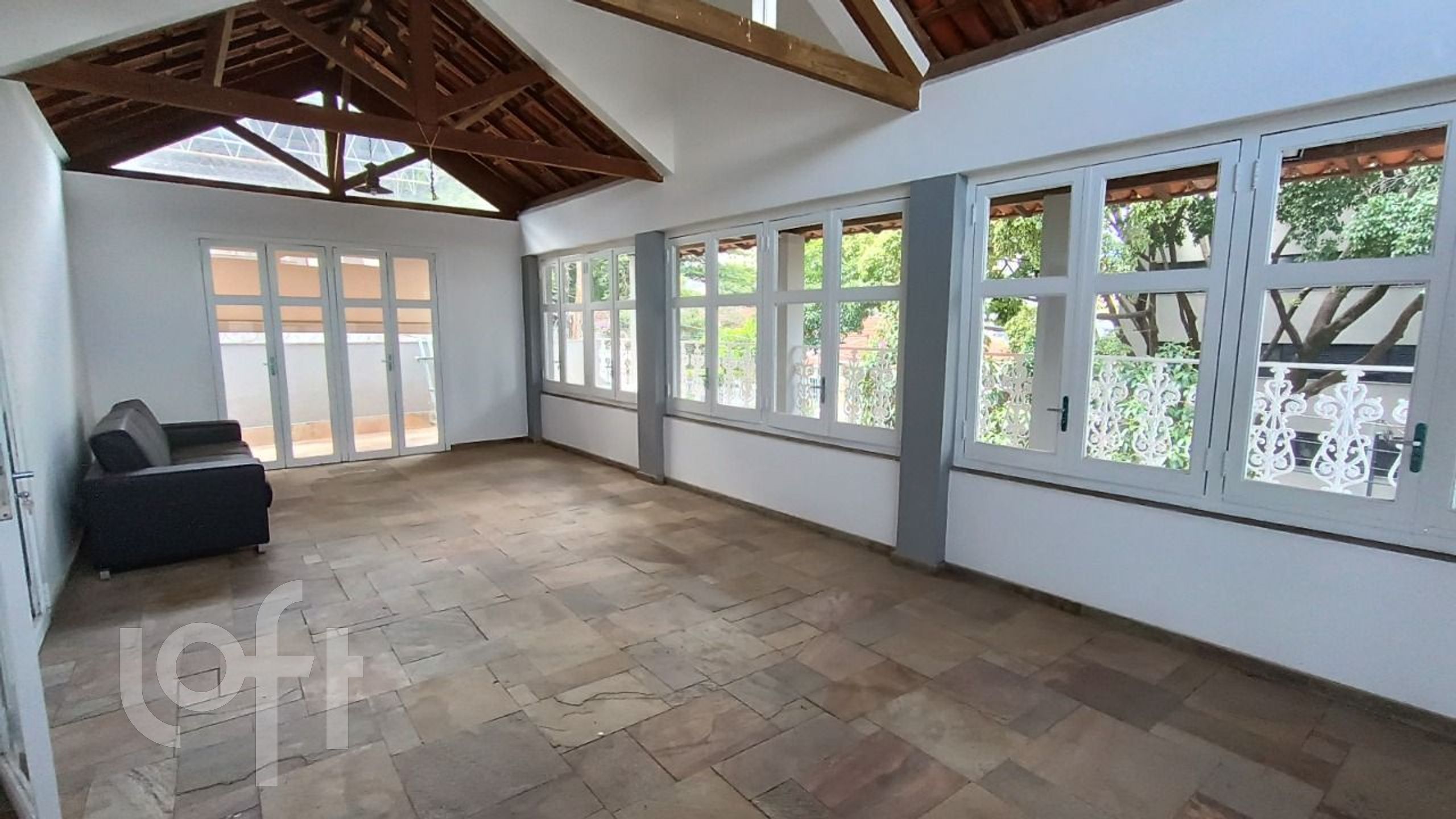 Casa à venda com 6 quartos, 390m² - Foto 25