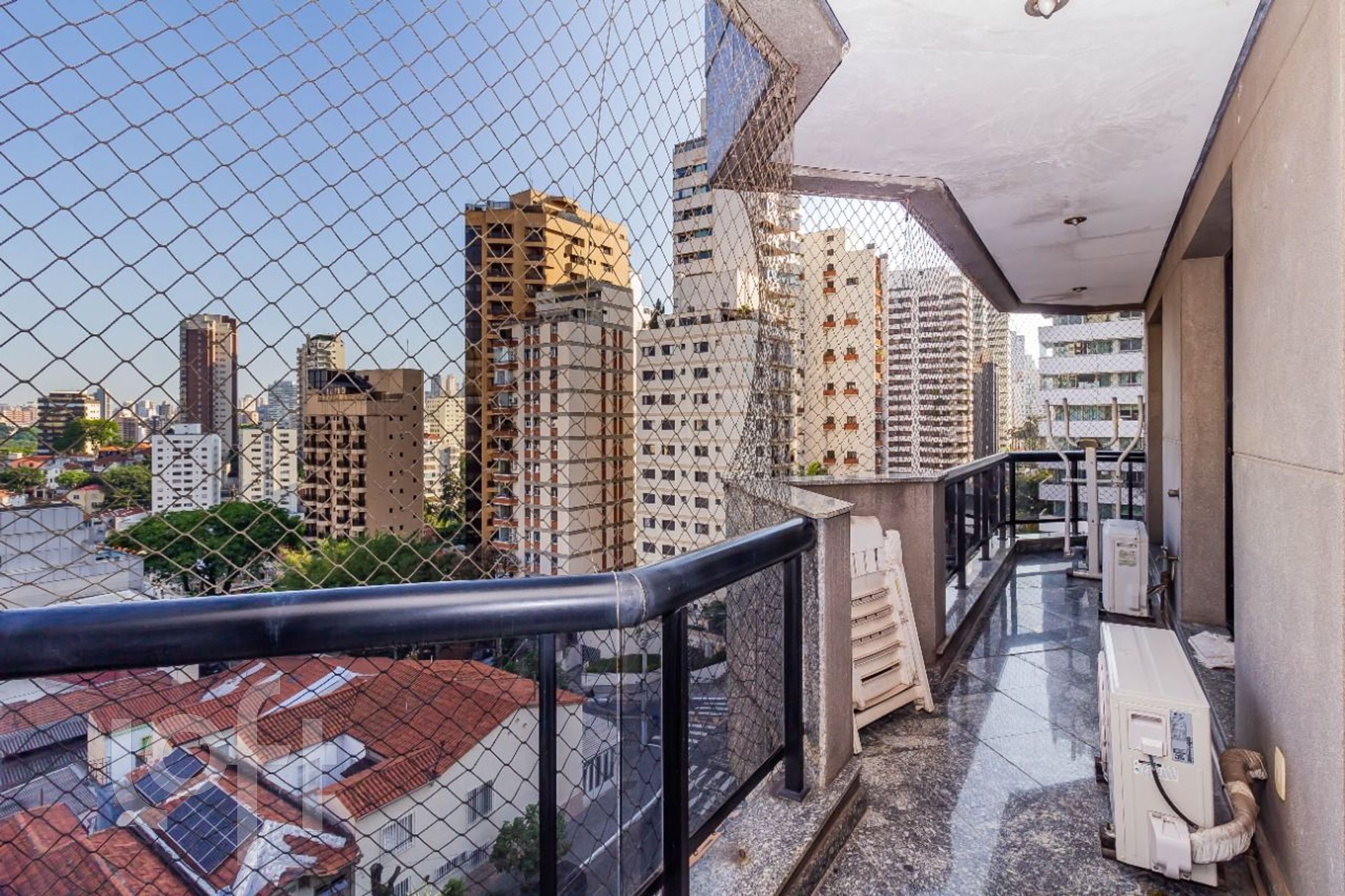 Apartamento à venda com 4 quartos, 226m² - Foto 9