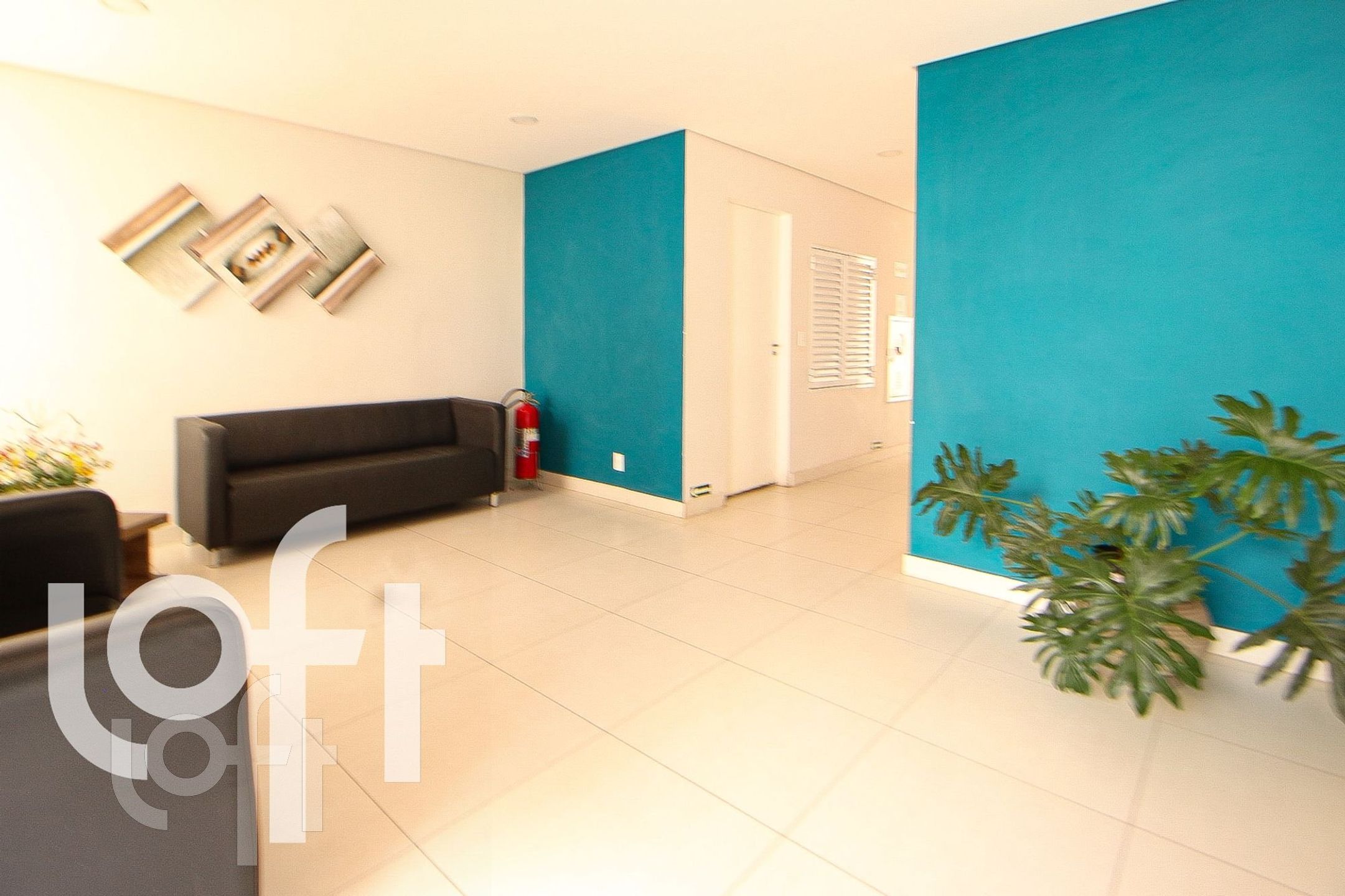 Apartamento à venda com 2 quartos, 61m² - Foto 1