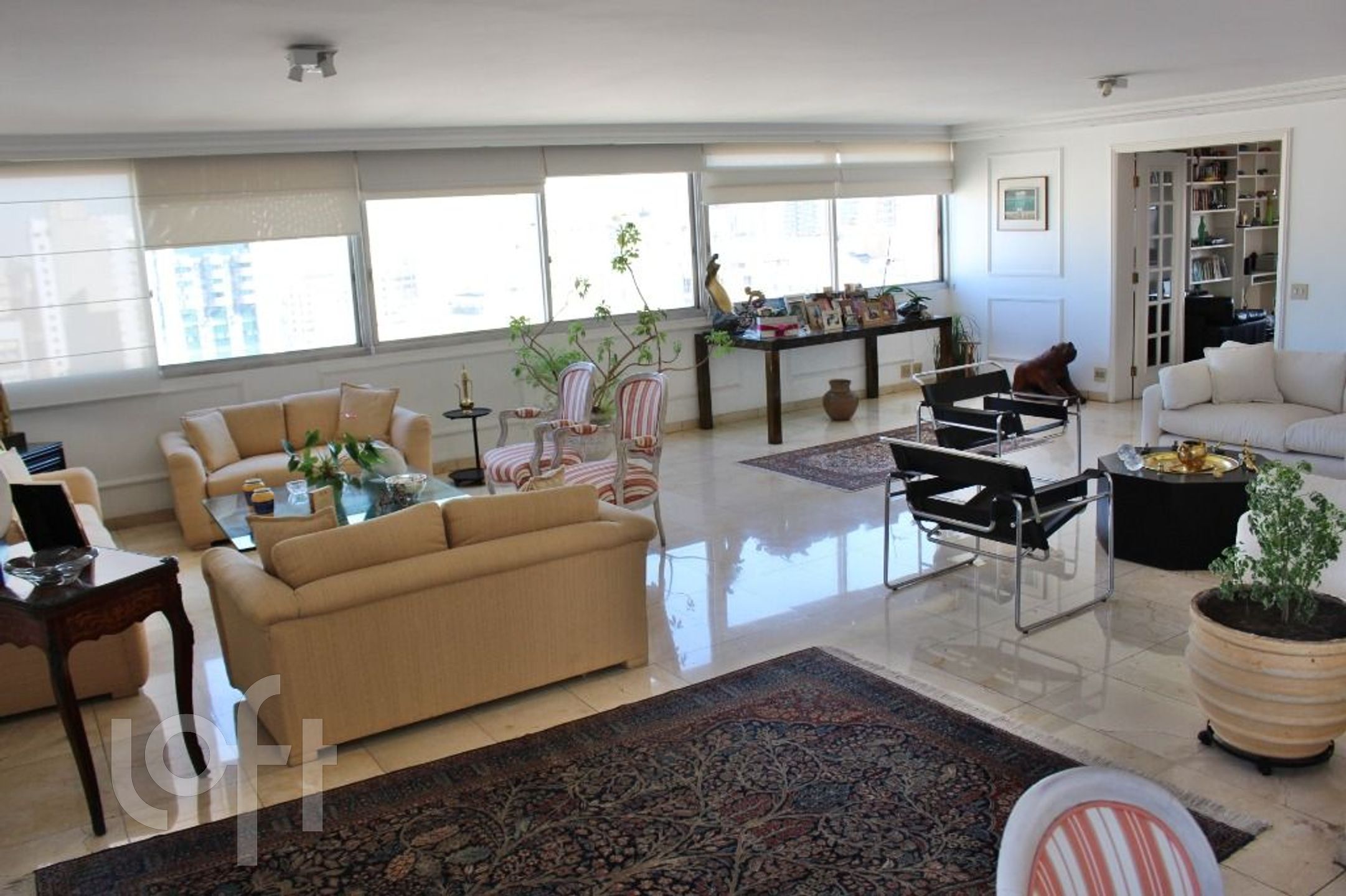 Apartamento à venda com 3 quartos, 310m² - Foto 11