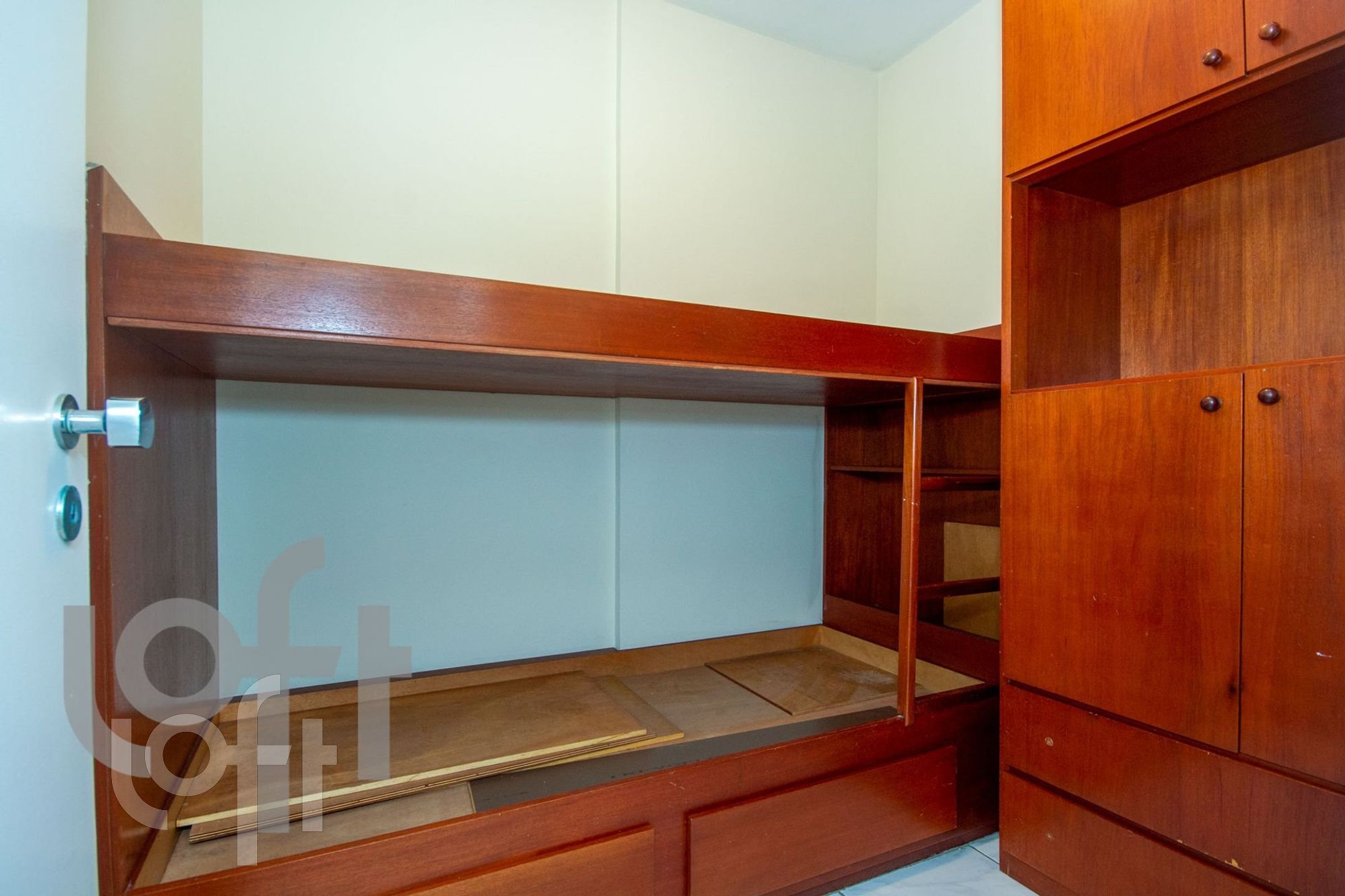 Apartamento à venda com 3 quartos, 200m² - Foto 33