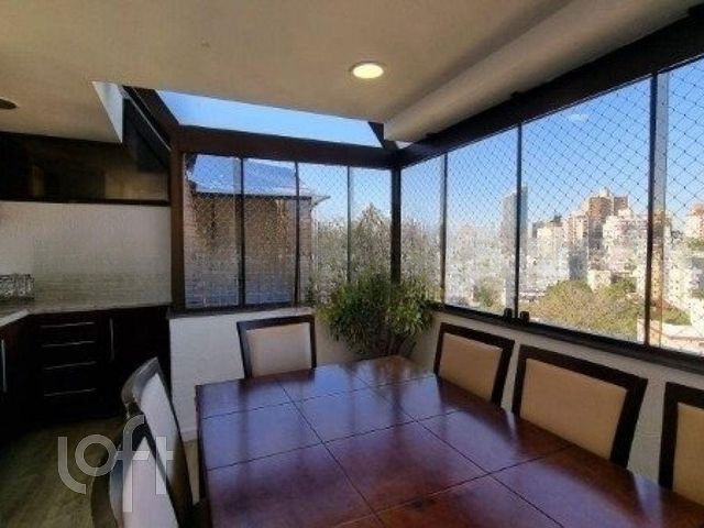 Apartamento com 155m², 2 dormitórios, 1 suíte, 2 vagas, São João em Porto Alegre