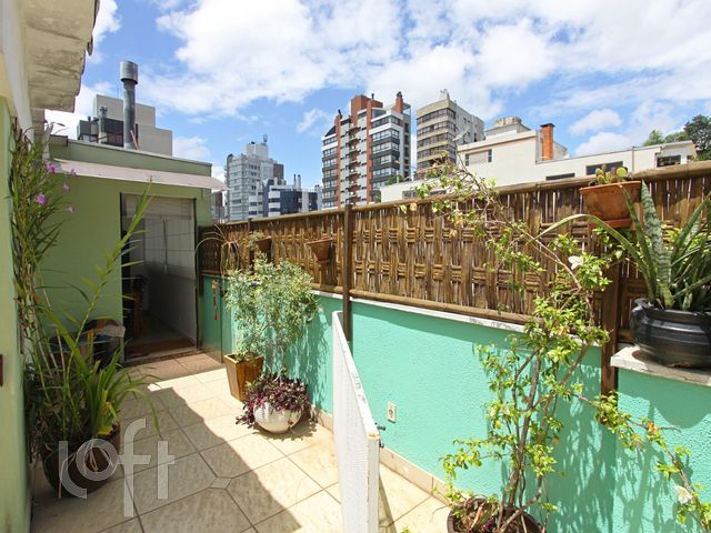 Apartamento com 187m², 2 dormitórios, 1 suíte, 1 vaga, Rio Branco em Porto Alegre