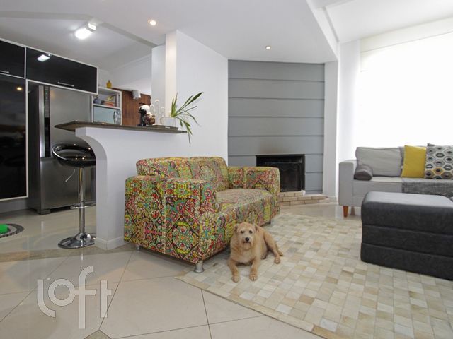 Apartamento com 187m², 3 dormitórios, 1 suíte, 1 vaga, Rio Branco em Porto Alegre