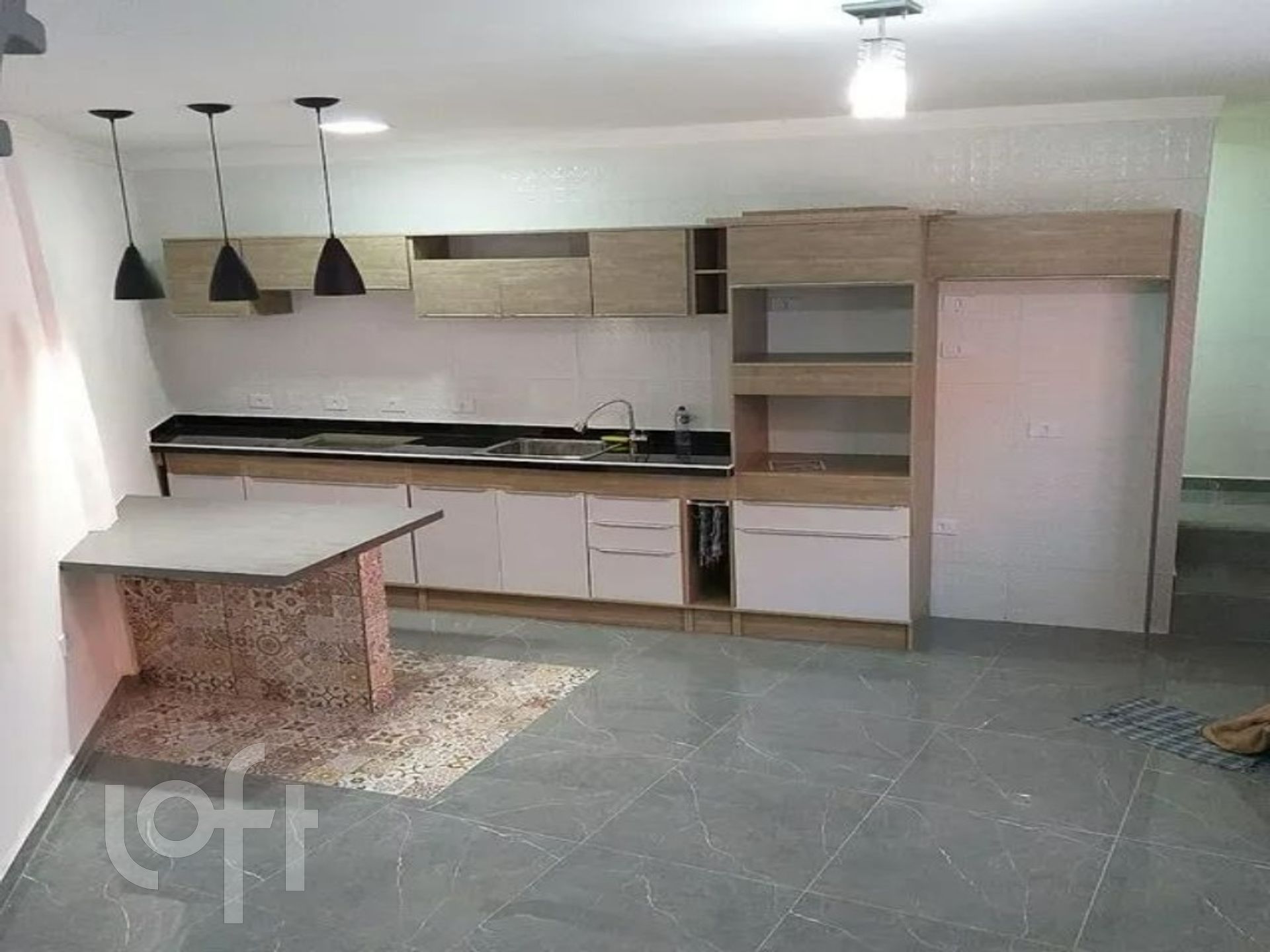 Casa à venda com 2 quartos, 80m² - Foto 2