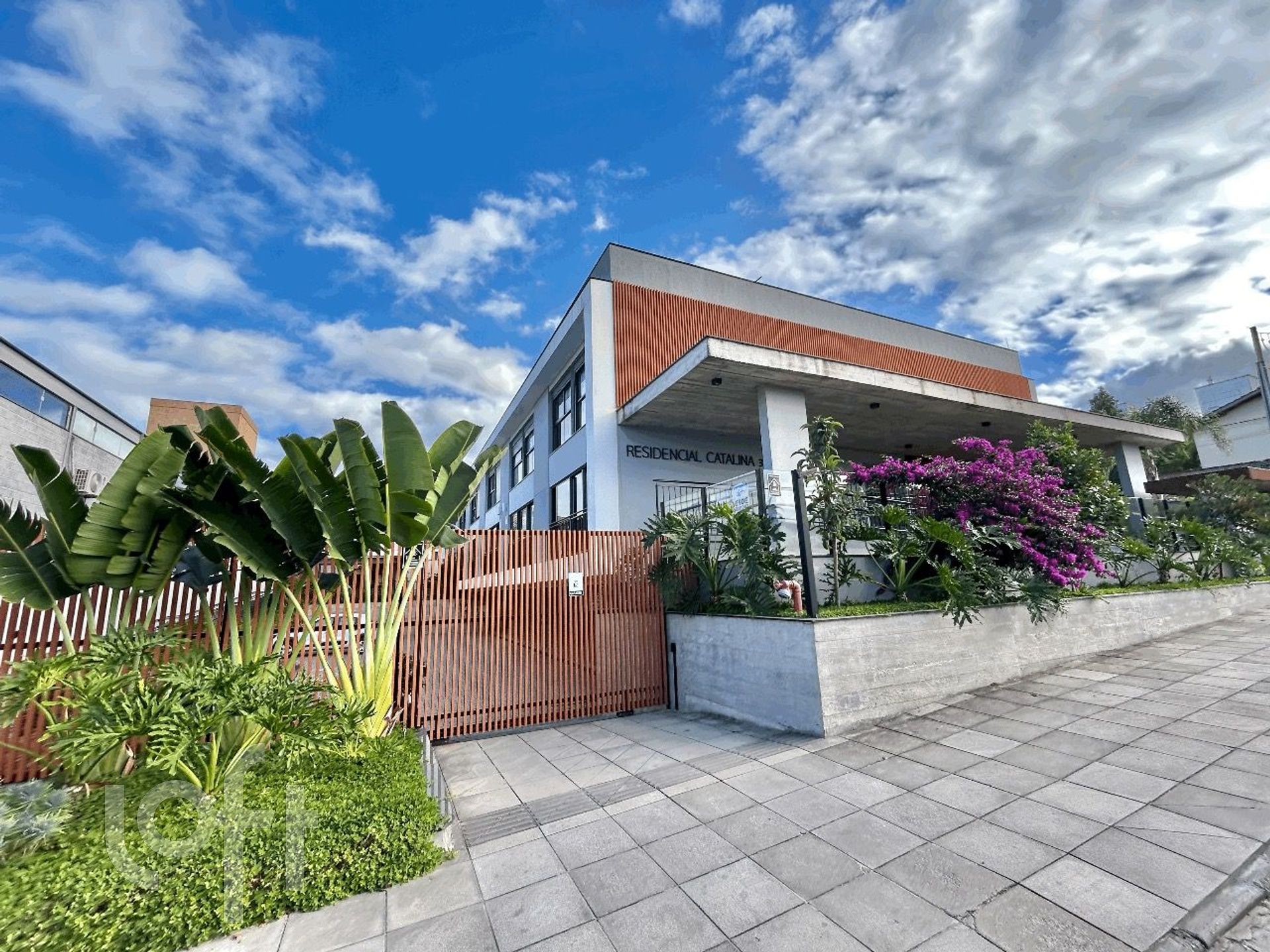 Apartamentos com 79m², 2 quartos, 2 suítes, 2 garagens, no bairro Campeche Norte em Florianópolis