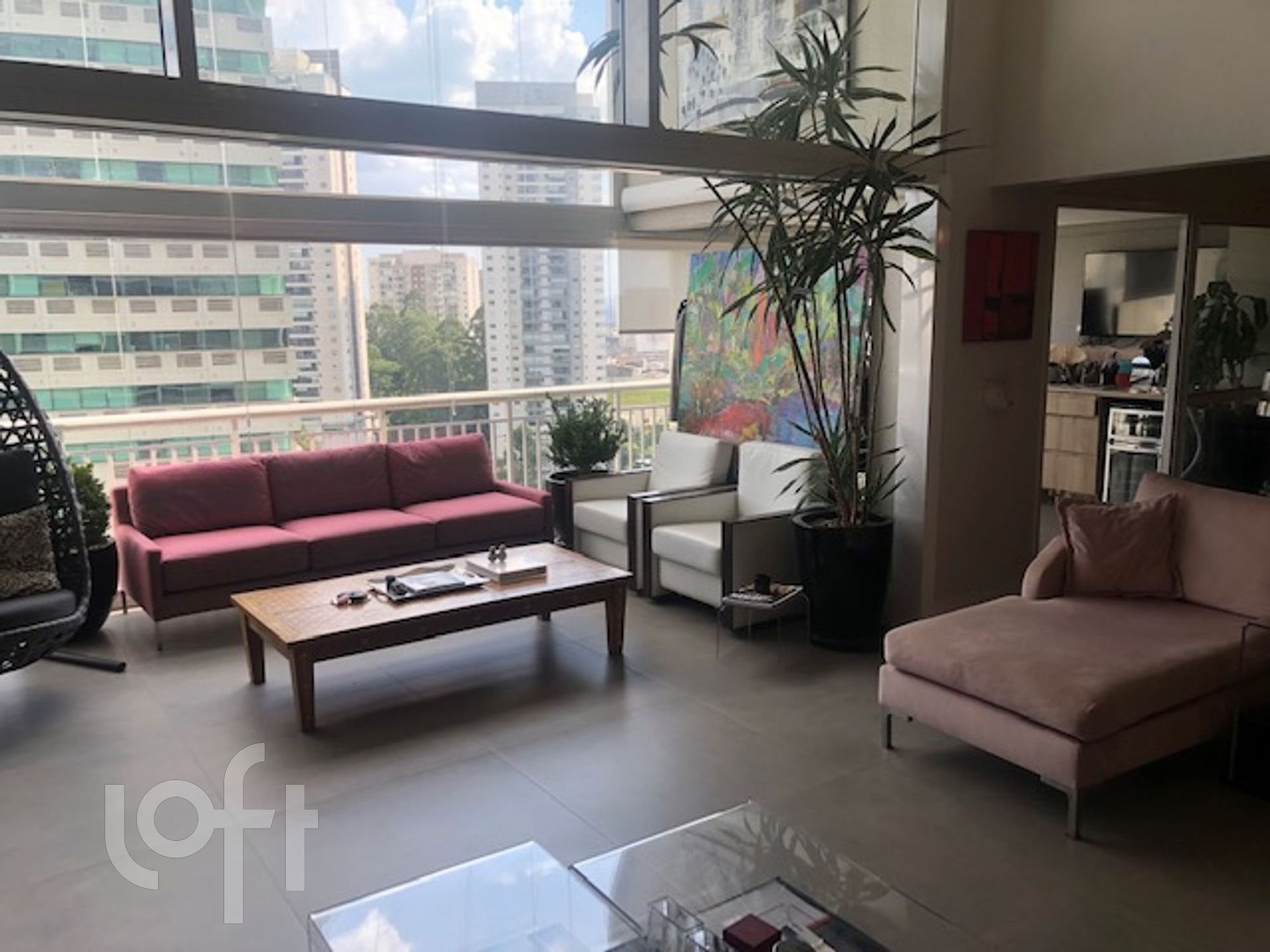 Apartamento à venda com 4 quartos, 245m² - Foto 1