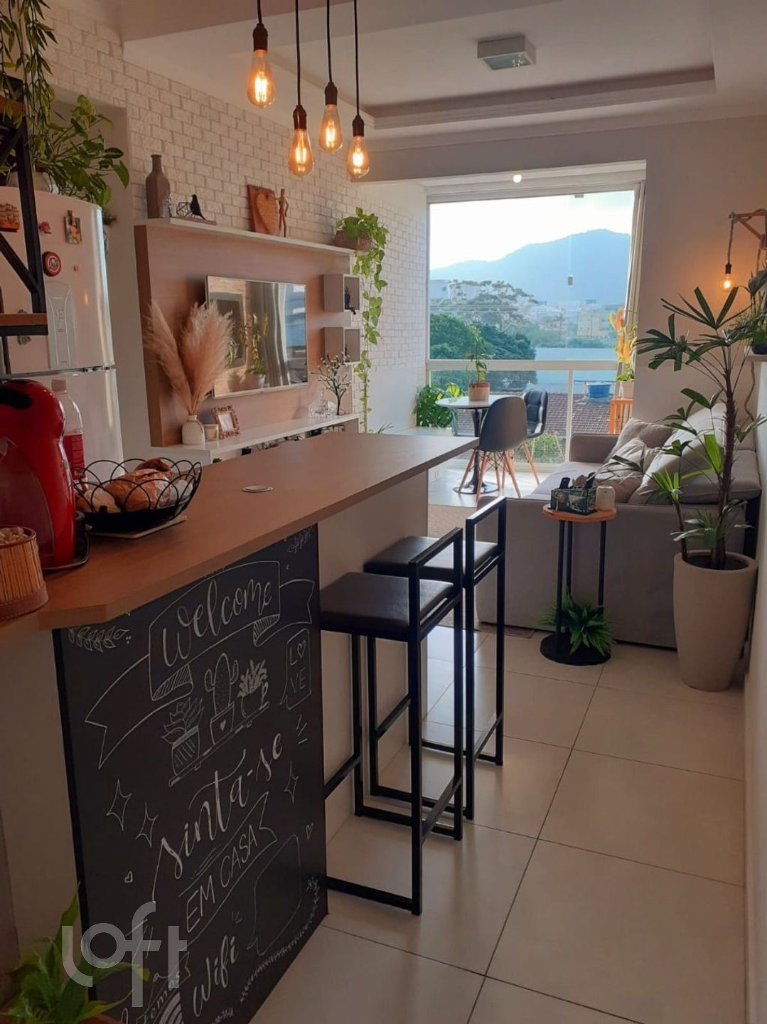 Apartamento à venda em Ingleses com 55 m², 2 quartos, 1 suíte, 1 vaga