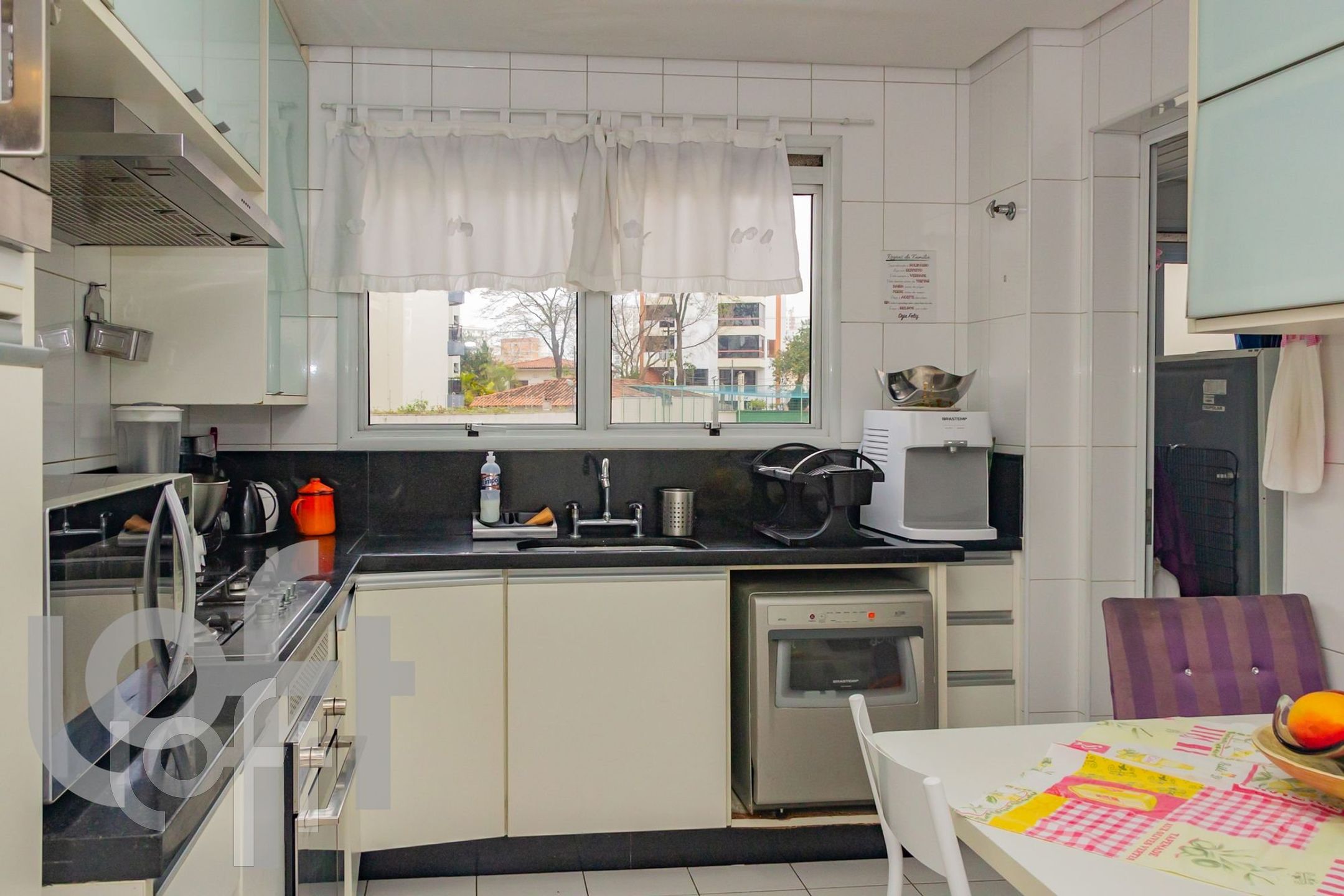 Apartamento à venda com 3 quartos, 141m² - Foto 28