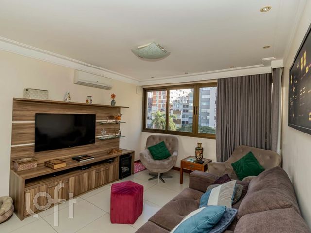 Apartamento com 74m², 2 dormitórios, 1 suíte, 2 vagas, Bela Vista em Porto Alegre