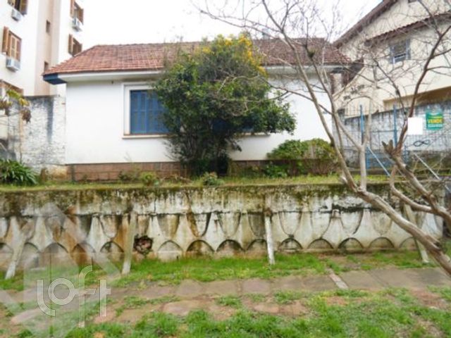 Casa com 279m², 2 dormitórios, 1 suíte, Petrópolis em Porto Alegre