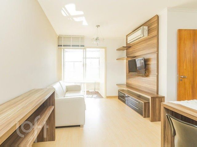 Apartamento com 69m², 2 dormitórios, 1 suíte, 1 vaga, Jardim Botânico em Porto Alegre
