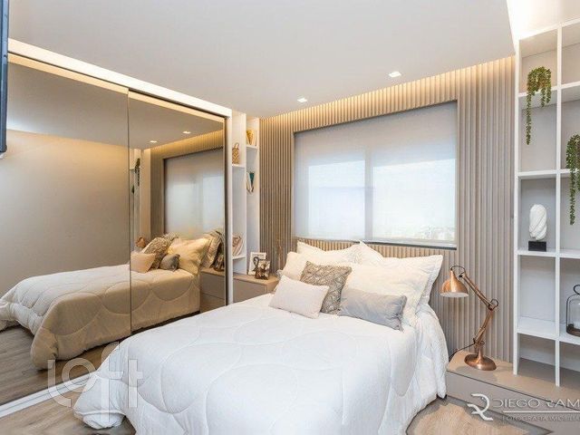 Apartamento com 82m², 3 dormitórios, 1 suíte, 2 vagas, Vila Ipiranga em Porto Alegre