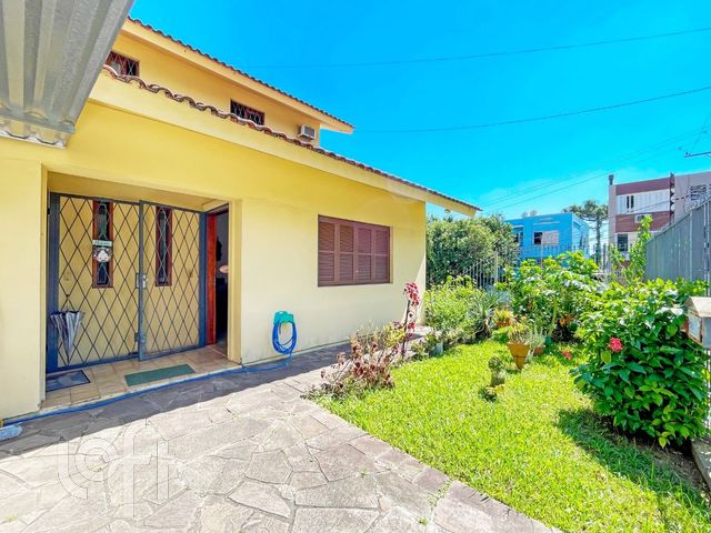 Casa com 275m², 6 dormitórios, 4 vagas, Jardim Botânico em Porto Alegre