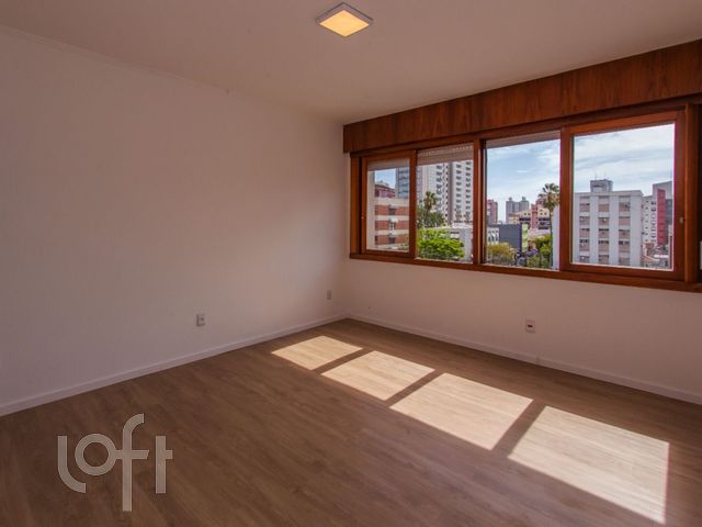 Apartamento com 80m², 3 dormitórios, 1 vaga, Menino Deus em Porto Alegre