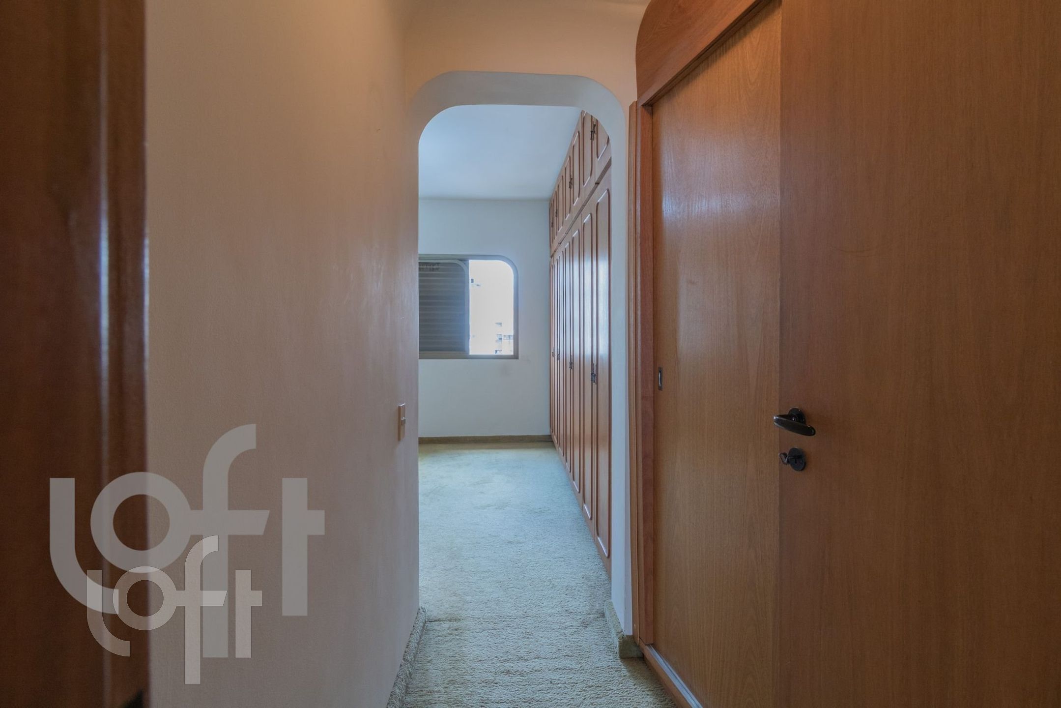 Apartamento à venda com 4 quartos, 243m² - Foto 7