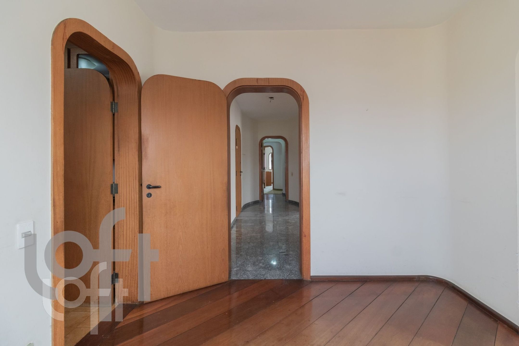 Apartamento à venda com 4 quartos, 243m² - Foto 30