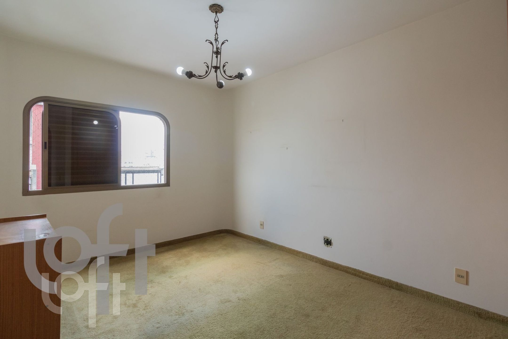 Apartamento à venda com 4 quartos, 243m² - Foto 2