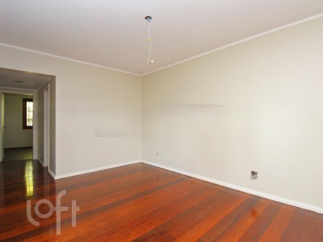 Apartamento com 72m², 2 dormitórios, 1 suíte, 1 vaga, Petrópolis em Porto Alegre