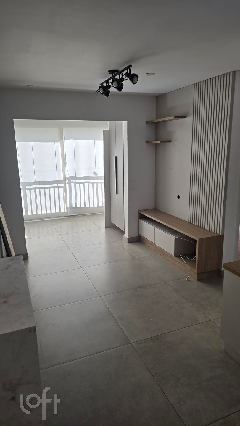 Apartamento à venda em Lapa com 65 m², 2 quartos,